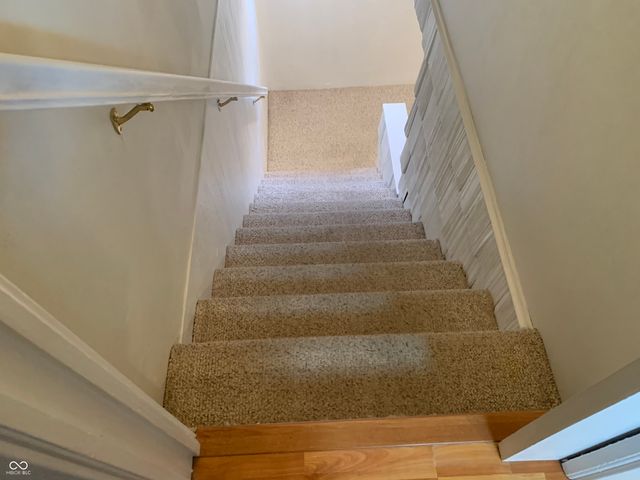 1422 Hunter Place, Columbus, IN 47203