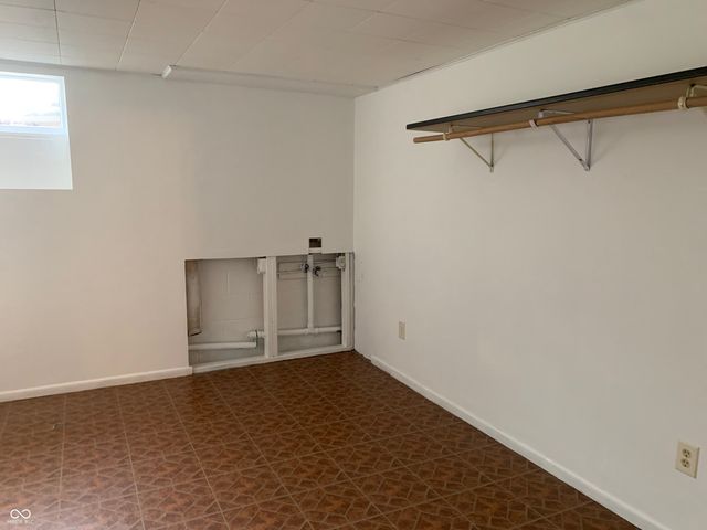 1422 Hunter Place, Columbus, IN 47203