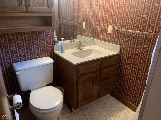 1422 Hunter Place, Columbus, IN 47203