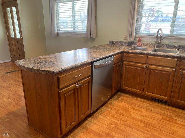 1422 Hunter Place, Columbus, IN 47203