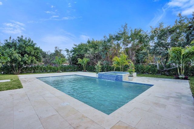 200 NW 2nd Street, Delray Beach, FL 33444