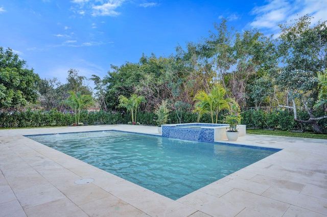 200 NW 2nd Street, Delray Beach, FL 33444