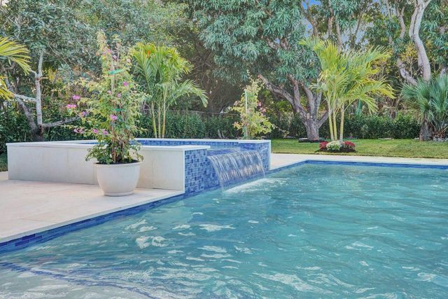 200 NW 2nd Street, Delray Beach, FL 33444