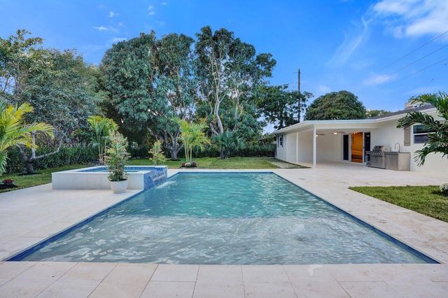 200 NW 2nd Street, Delray Beach, FL 33444