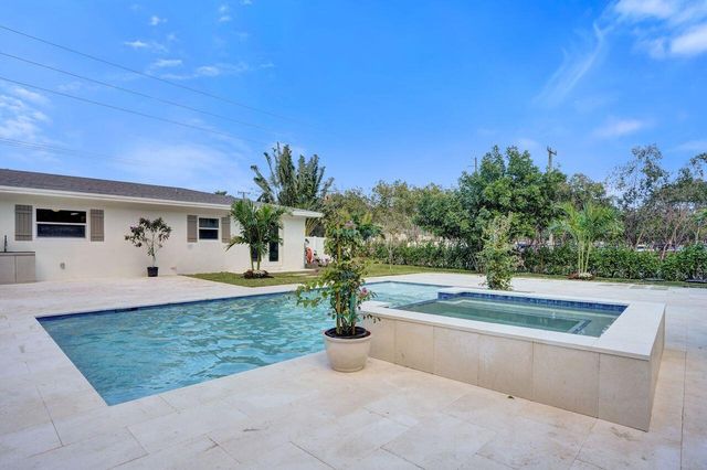 200 NW 2nd Street, Delray Beach, FL 33444