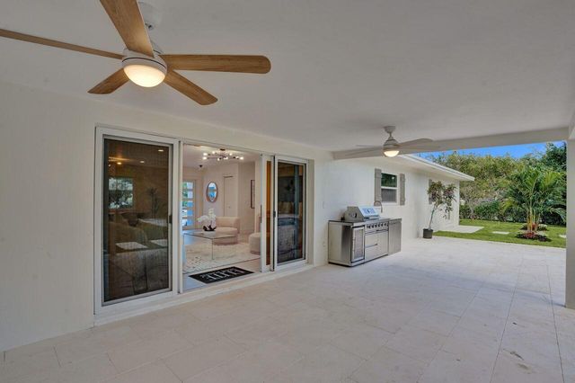 200 NW 2nd Street, Delray Beach, FL 33444