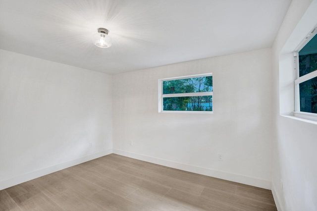 200 NW 2nd Street, Delray Beach, FL 33444