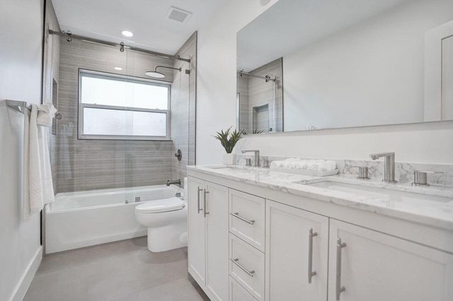 200 NW 2nd Street, Delray Beach, FL 33444