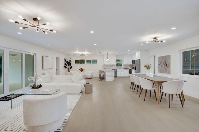 200 NW 2nd Street, Delray Beach, FL 33444