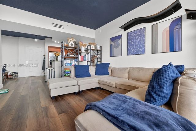 888 S Douglas Rd 1204, Coral Gables, FL 33134