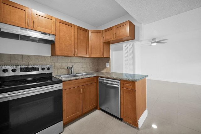 6953 SW 7th Street, Margate, FL 33068