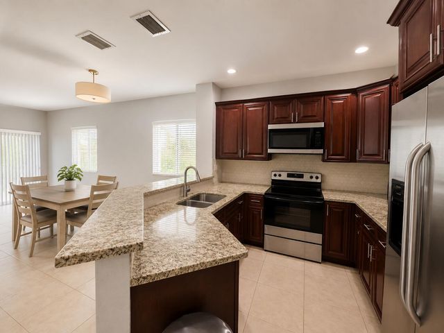8851 N ISLES Circle, Tamarac, FL 33321