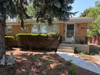 4951 Howard Street, Skokie, IL 60077