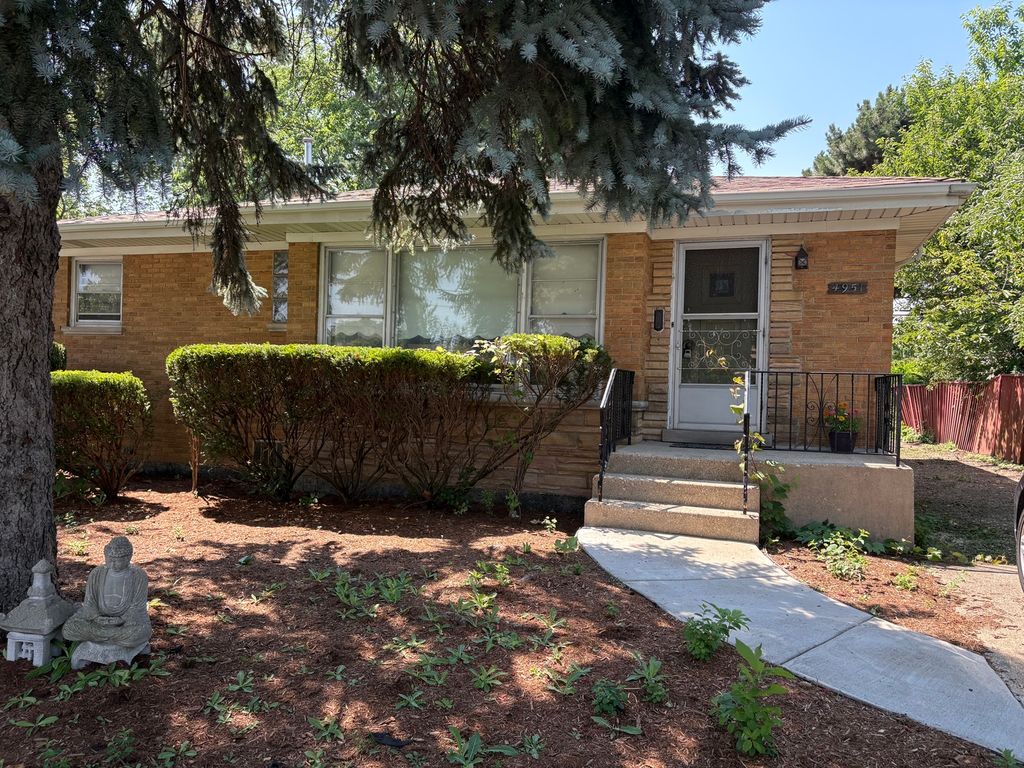 4951 Howard Street, Skokie, IL 60077