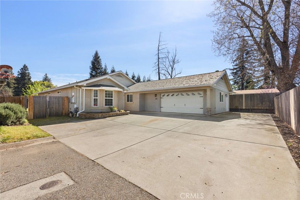 Image 3 of property listing at 596 Desiree Lane, Chico, CA 95973