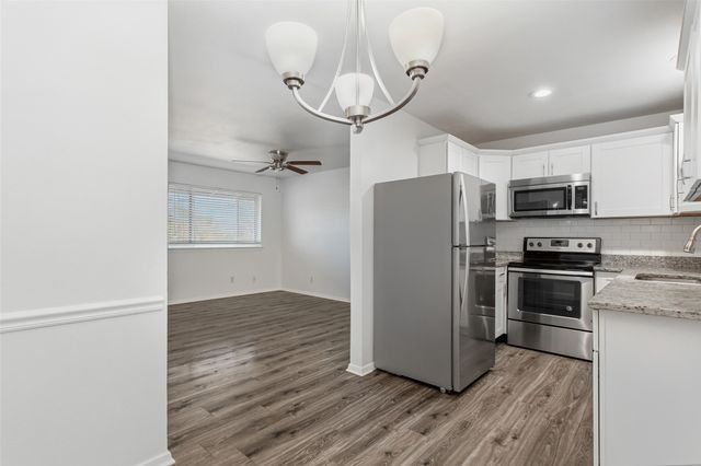 5722 Gaston Avenue D, Dallas, TX 75214