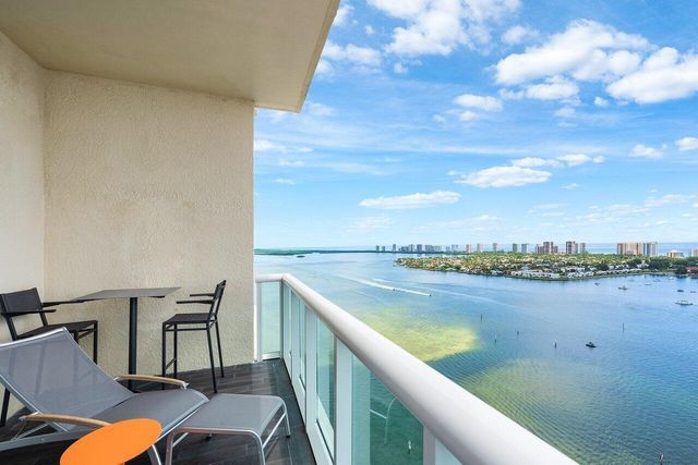2640 Lake Shore Drive 2609, Riviera Beach, FL 33404