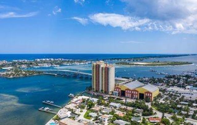 2640 Lake Shore Drive 2609, Riviera Beach, FL 33404
