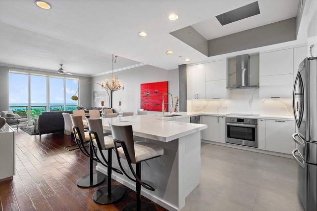 2640 Lake Shore Drive 2609, Riviera Beach, FL 33404