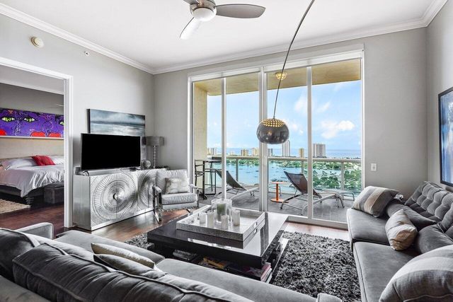 2640 Lake Shore Drive 2609, Riviera Beach, FL 33404