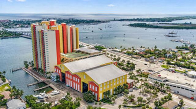 2640 Lake Shore Drive 2609, Riviera Beach, FL 33404