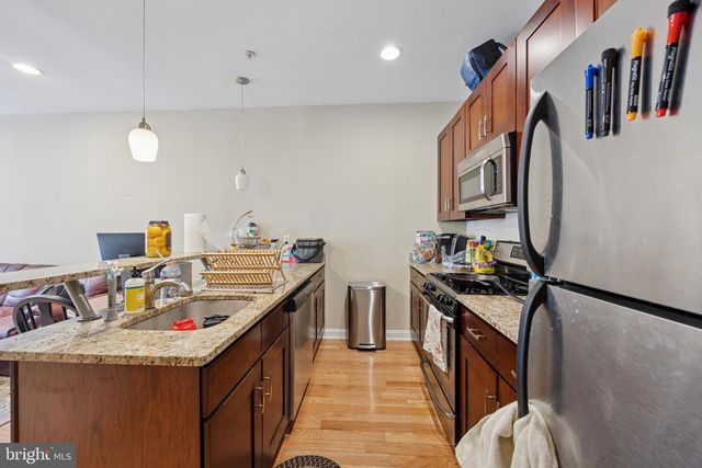 827 CORINTHIAN AVE, Philadelphia, PA 19130