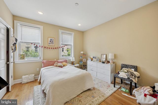 827 CORINTHIAN AVE, Philadelphia, PA 19130