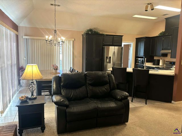 107 Deerwood Drive, Warner Robins, GA 31088