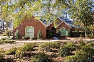 107 Deerwood Drive, Warner Robins, GA 31088