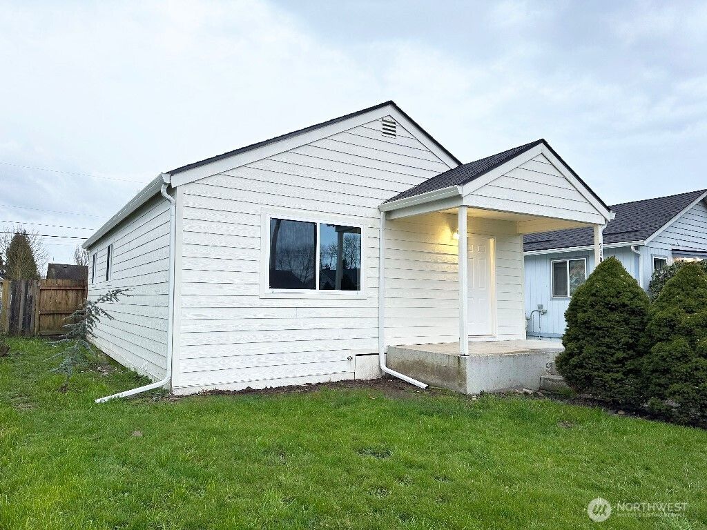 220 20th Avenue, Longview, WA 98632