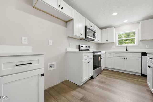 102 Pineview Drive, Louisburg, NC 27549