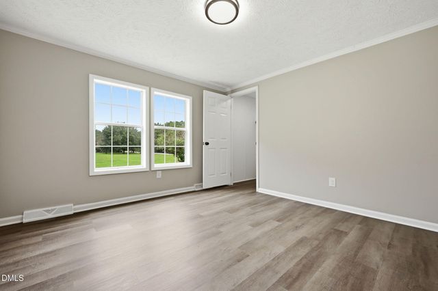 102 Pineview Drive, Louisburg, NC 27549
