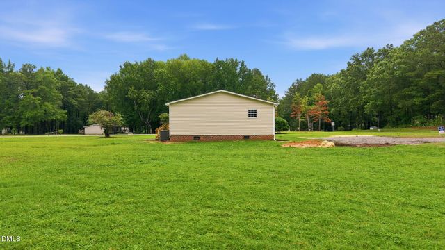 102 Pineview Drive, Louisburg, NC 27549
