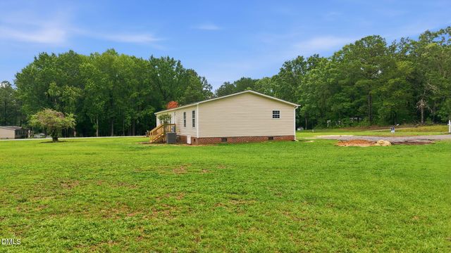 102 Pineview Drive, Louisburg, NC 27549