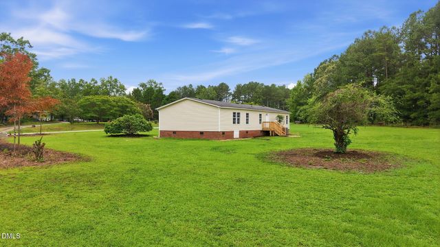 102 Pineview Drive, Louisburg, NC 27549