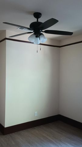 1327 N Ferger Avenue, Fresno, CA 93728