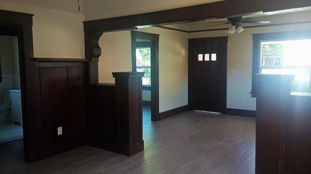 1327 N Ferger Avenue, Fresno, CA 93728