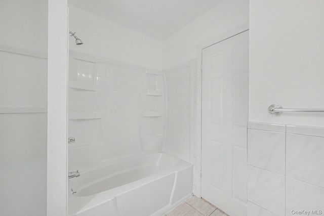 2015 36th Street, Astoria, NY 11105