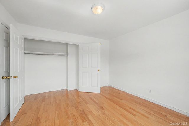 2015 36th Street, Astoria, NY 11105