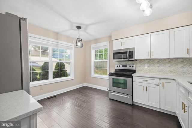 28 CHERRY LAUREL DR, Fredericksburg, VA 22405