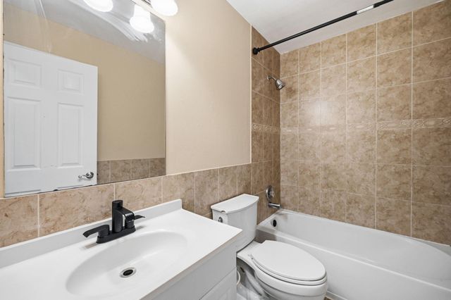28 CHERRY LAUREL DR, Fredericksburg, VA 22405
