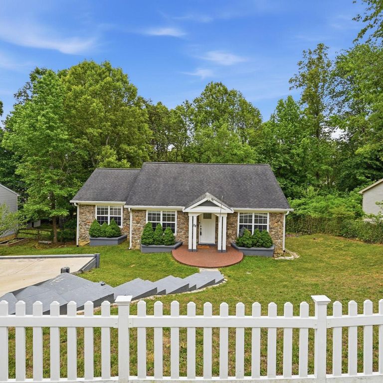 28 CHERRY LAUREL DR, Fredericksburg, VA 22405