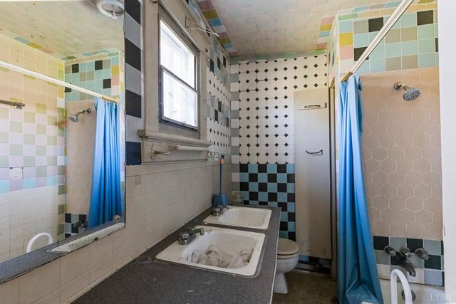 2205 Concord Turnpike, Lynchburg, VA 24504