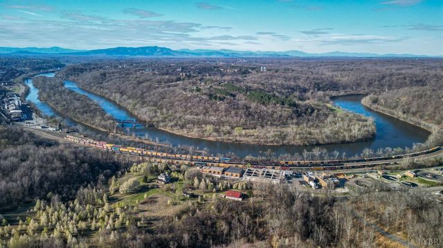 2205 Concord Turnpike, Lynchburg, VA 24504