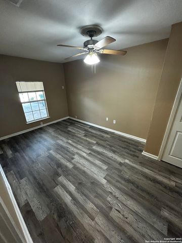 1826 Laven Dr, San Antonio, TX 78228