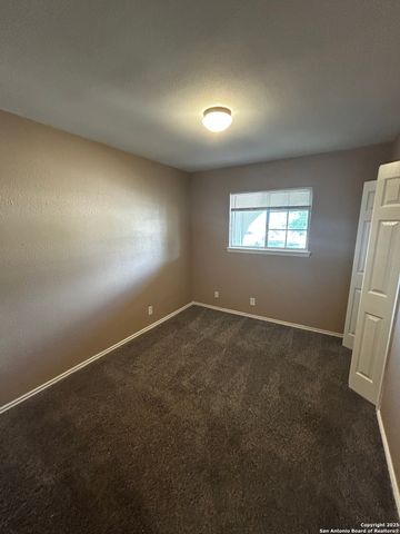 1826 Laven Dr, San Antonio, TX 78228