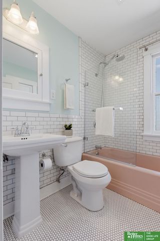 4252 Mason Street, Omaha, NE 68105