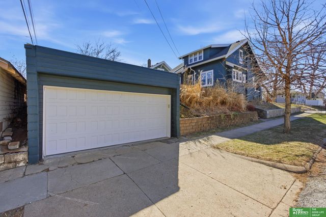 4252 Mason Street, Omaha, NE 68105