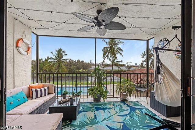 700 Valley Stream DR 202, Naples, FL 34113