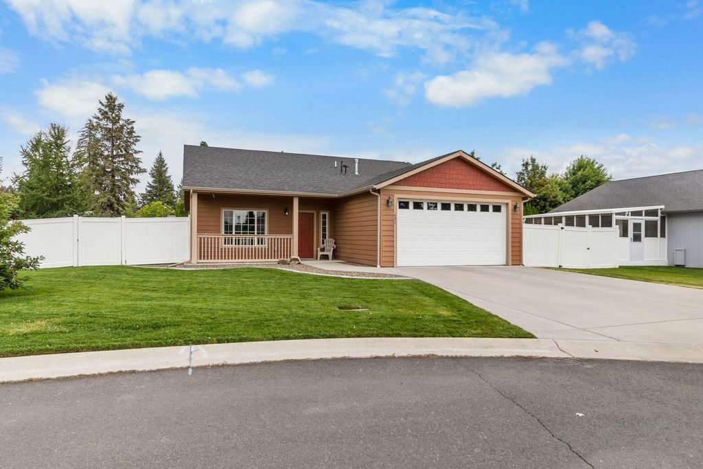 601 S Stevens Ln, Deer Park, WA 99006